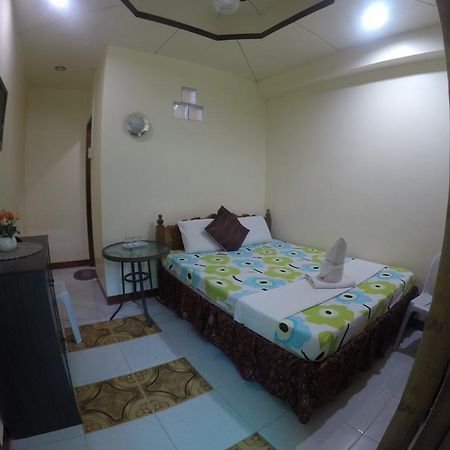 D'Lucky Garden Inn & Suites Tiniguiban Екстериор снимка