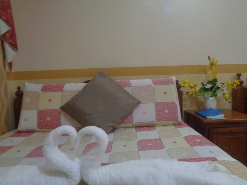 D'Lucky Garden Inn & Suites Tiniguiban Екстериор снимка
