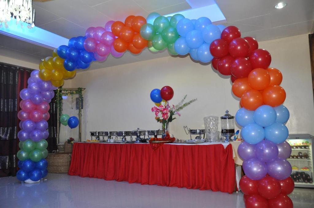 D'Lucky Garden Inn & Suites Tiniguiban Екстериор снимка