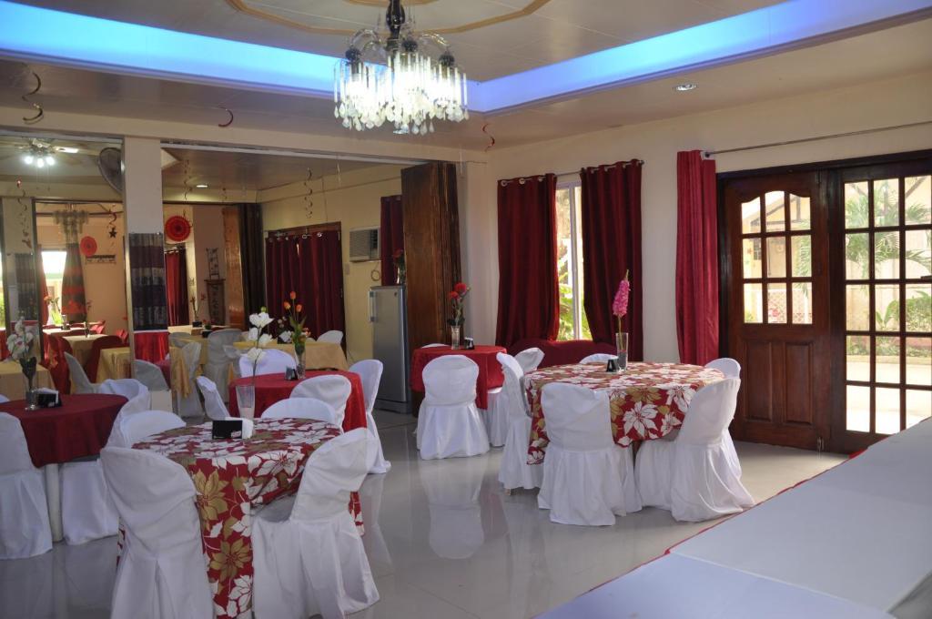 D'Lucky Garden Inn & Suites Tiniguiban Екстериор снимка