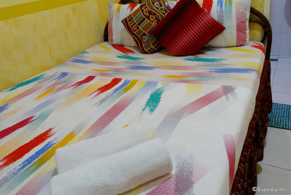 D'Lucky Garden Inn & Suites Tiniguiban Екстериор снимка