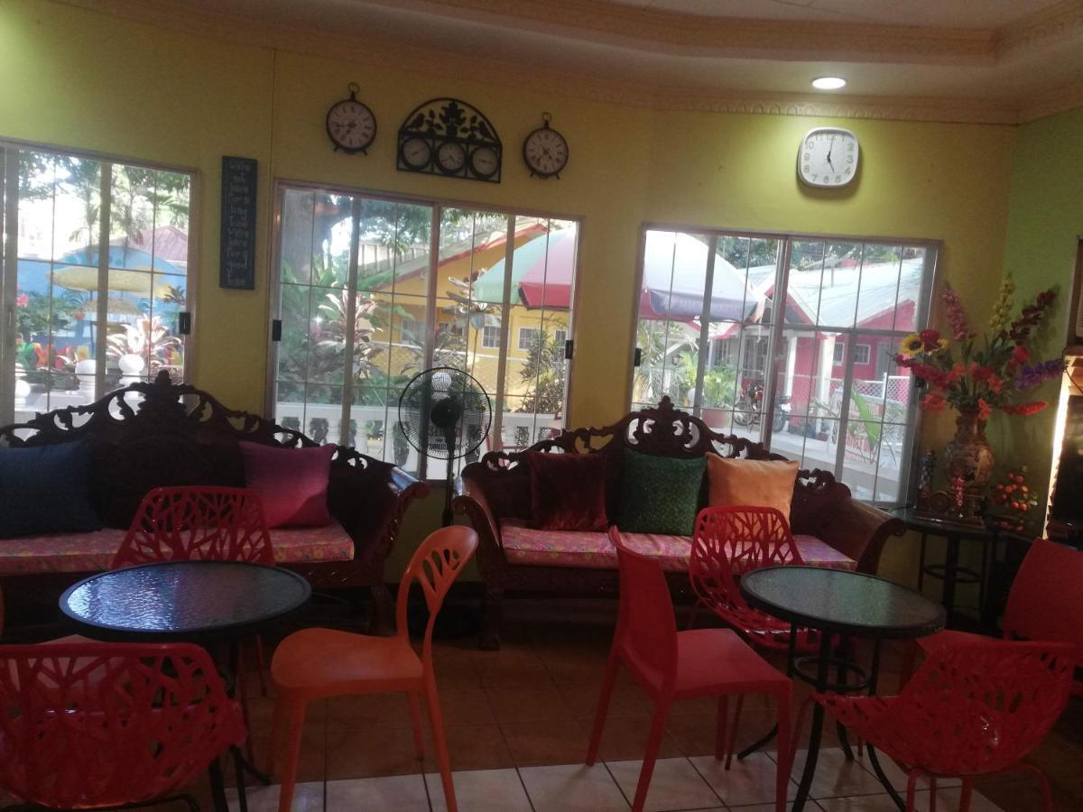 D'Lucky Garden Inn & Suites Tiniguiban Екстериор снимка